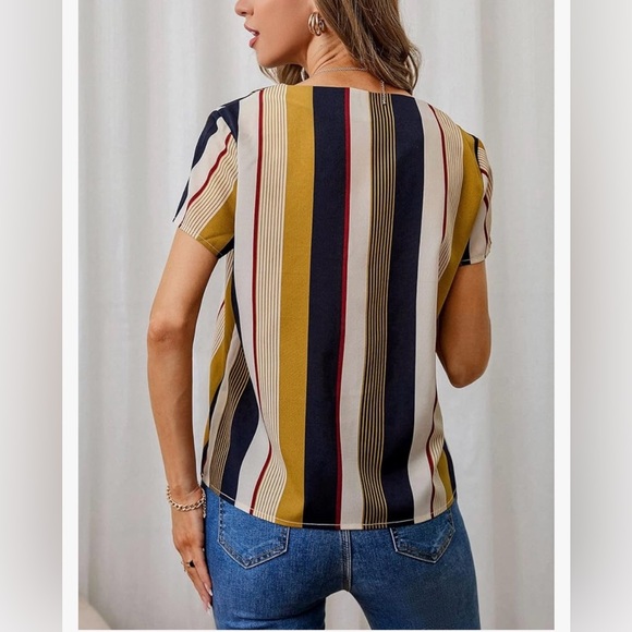 Blouse - Picture 3 of 6